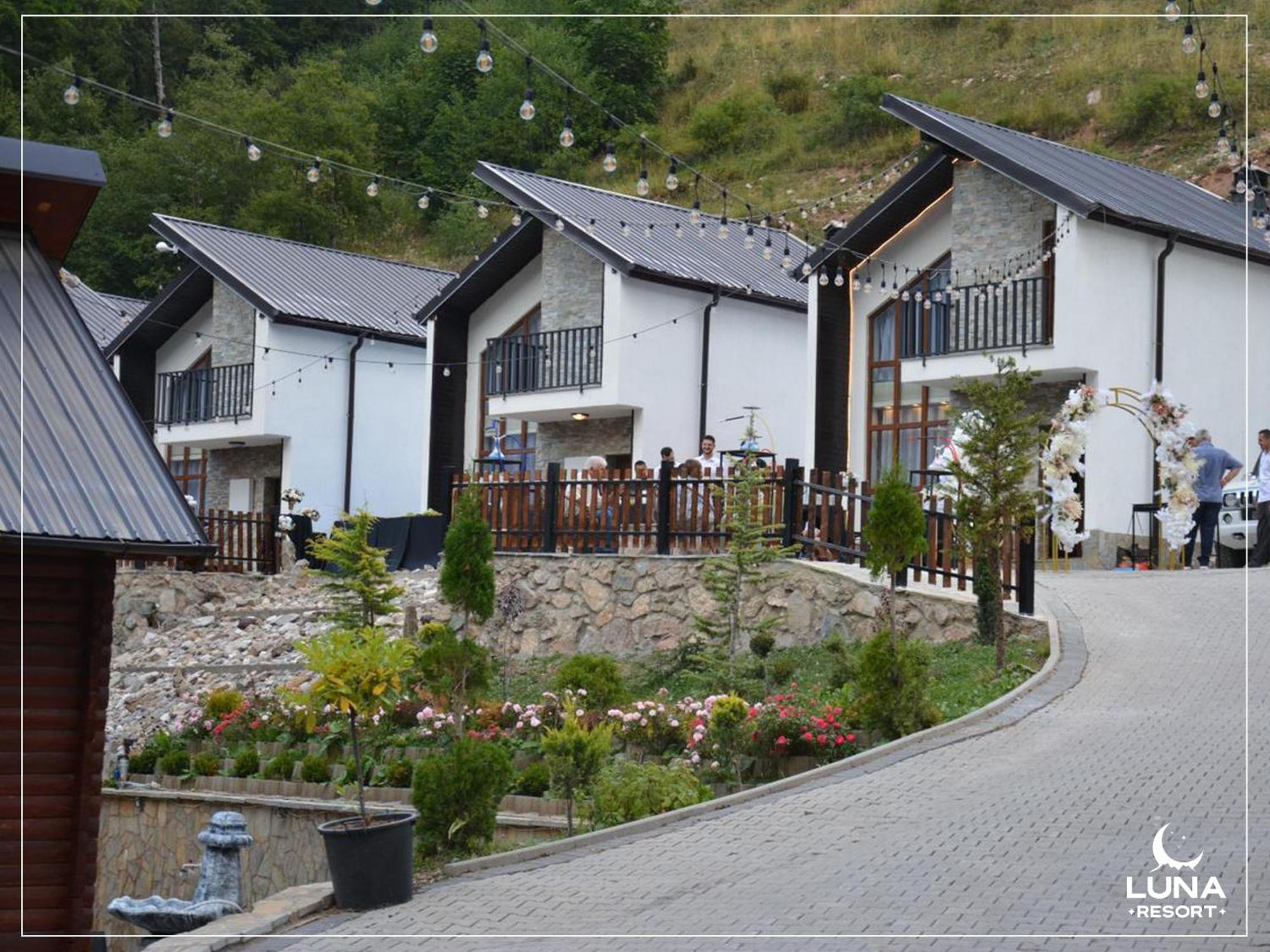 Luna Resort Peje Exterior photo